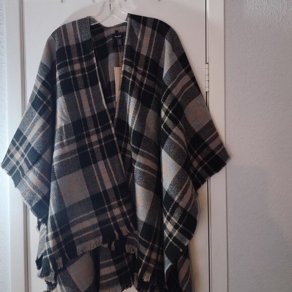 Altare Wrap with Free Gift - Picture 3 of 9